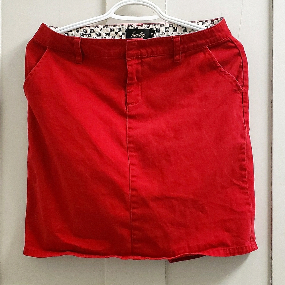 Women's red Hurley knee-lenth skirt size 5.